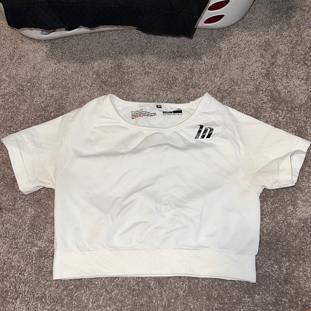 Muscle nation crop top